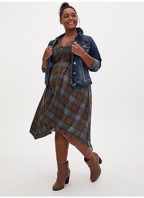 Torrid Outfits 2022, Outlander Tartan, Handkerchief Shirt, Short Dress Women, Challis Dress, Midi Skater Dress, Dream List, Hanky Hem, Floral Skater Dress