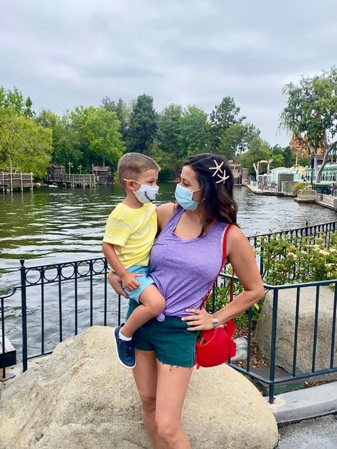 Disney Outfits Mom And Son, Disney Mom And Son Shirts, Mommy And Son Disney Outfits, Disney World Outfits Mom And Son, Mommy And Son Disney Shirts, Flounder Disney, Ariel And Flounder, Disney Fits, Disney Bounds