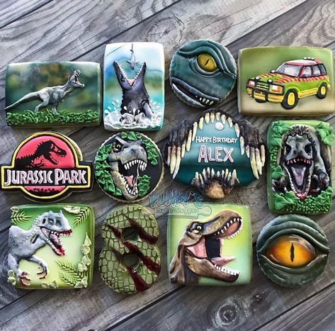 Jurassic World Cookies, Jurassic Park Cookies, Dinosaur Cake Pops, Jurassic Park Birthday Party, Friend Happy Birthday, Kids Party Snacks, Jurassic Park Birthday, Dinosaur Birthday Cakes, Dinosaur Cookies