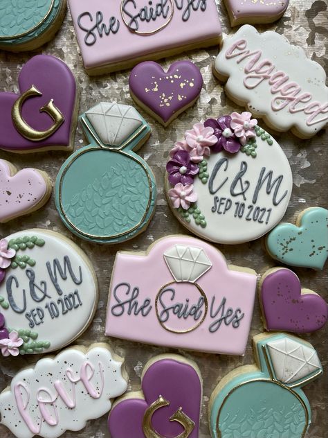 She Said Yes Cookies Engagement, She Said Yes Cookies, Engagement Party Cookies, Pink Engagement, Engagement Cookies, Wedding Cake Cookies, Royal Iced Cookies, Purple Party, Engagement Cakes