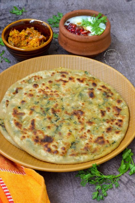 Mooli Paratha, Indian Bread Recipes, Punjabi Cuisine, Radish Greens, Paratha Recipes, Indian Bread, Indian Breakfast, Vegetarian Snacks, Yummy Comfort Food