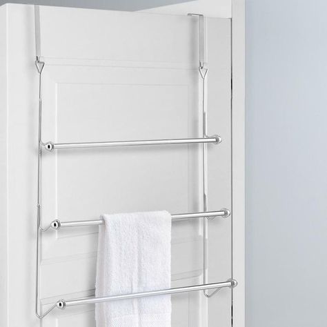 Bathroom towels display hanging