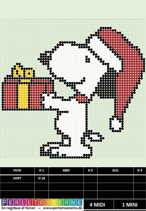 Snoopy Alpha Pattern, Snoopy Knitting, Snoopy Perler, Christmas Pixel Art, Christmas Plastic Canvas, Christmas Pixel, Christmas Perler Beads, Christmas Beads, Melty Bead Patterns