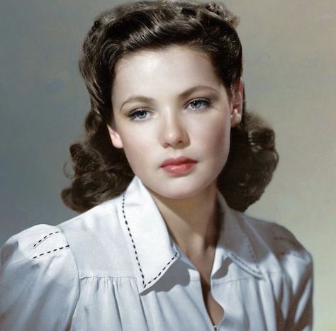 1940s Makeup, Gene Tierney, 1940s Hairstyles, Classic Movie Stars, Classic Actresses, Actrices Hollywood, Old Hollywood Glamour, Vintage Portraits, Golden Age Of Hollywood