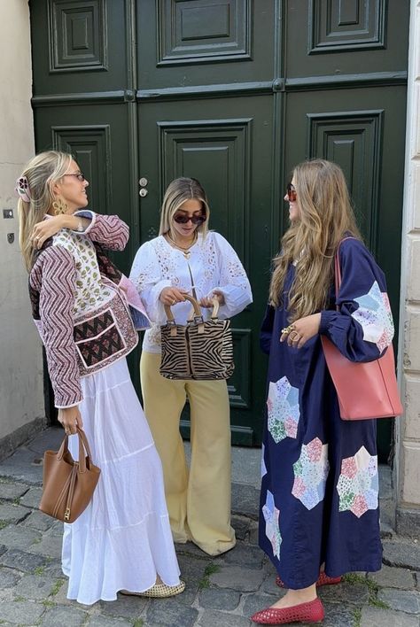 Scandi Spring Outfits, Copenhagen Street Style Winter, Scandi Fashion, Denmark Fashion, Trendy Outfit Inspo, Extreme Fashion, Dressed To The Nines, Street Style Winter, Mood Board Fashion