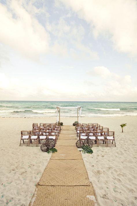 Beach Wedding Aisles, Aisle Runner Wedding, Wedding Ceremony Ideas, Beach Wedding Inspiration, Beach Ceremony, Aisle Runner, Wedding Aisle, Mexico Wedding, Romantic Weddings