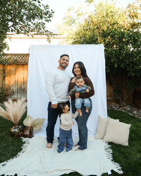 Easter Shoot, Outdoor Family Portraits, Family Shoot, Back Drop, Outdoor Photos, Family Outdoor, Maternity Pictures, Family Photoshoot, Photo Shoot Ideas