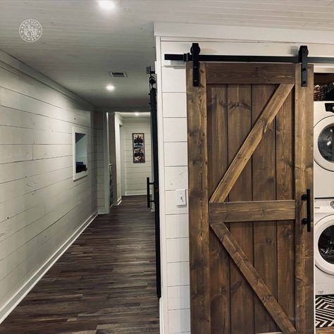 Shiplap adds character to any space, there's no doubt about it! That gorgeous farmhouse door brings a lot of individuality to this space as well! Shiplap Exterior, Painted Shiplap, Painting Shiplap, Shiplap Wood, Shiplap Boards, Gorgeous Farmhouse, Shiplap Walls, Hgtv Fixer Upper, Farmhouse Door