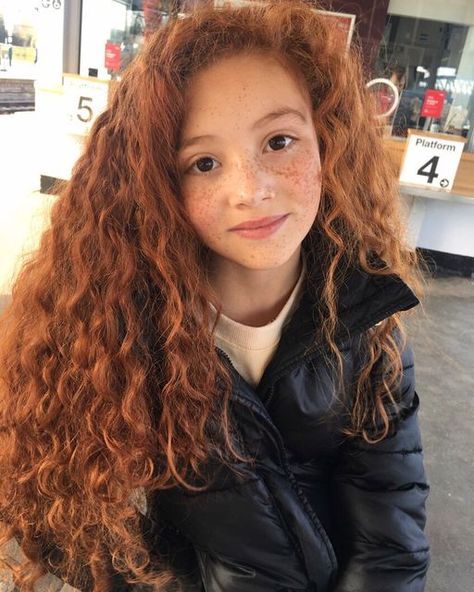 Red Hair Kid, Redheads With Brown Eyes, Child Face Claims, Tan Redhead, Red Head Kids, Dr Face, Curly Hair Baby, Ginger Kids, Light Red Hair