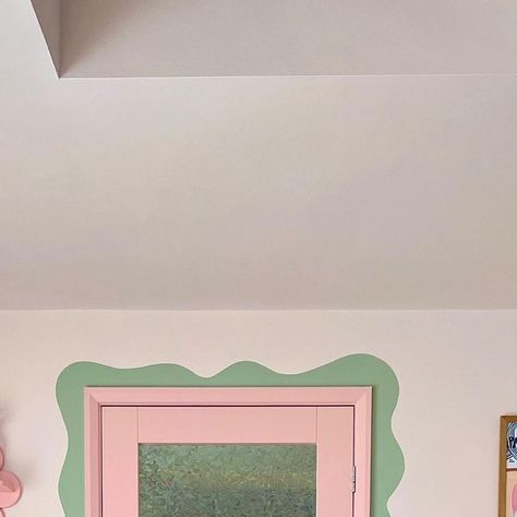 Helen on Instagram: "〰️ A little wavy project I’d been fancying doing for a while 〰️ Aren’t pink & green the perfect combo? 🥹 . I don’t know whether you can see the chip on the door, but I did it throwing the paintbrush at it 🙈🙄 . . . #diydecor #decoratingideas #featurewall #featurewalls #diyhomedecor #interiordecorating #apartmenttherapy #moreismoredecor #interior123 #inmydomaine #colourfulinteriors #livingroominspiration #pinkaesthetic #prettylittleinteriors #pinkinterior" Rainbow Window Film, Danish Pastel Bedroom, Atelier Ideas, Green Painted Walls, Bedroom Purple, Rainbow Window, Staff Room, Diy Wall Painting, Bedroom Murals