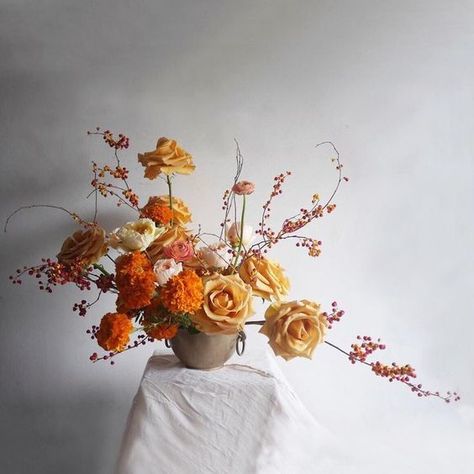 Thanksgiving Floral Arrangements, Thanksgiving Floral, Logo Floral, Floral Arch, Floral Display, Arte Floral, Flower Centerpieces, Floral Centerpieces, Fall Floral