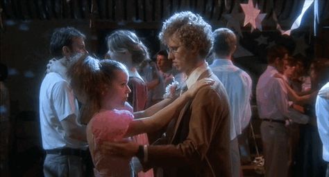 Does this count as caressing? Napoleon Dynamite Prom, 80s Ballroom, Ballroom Aesthetic, Jon Heder, Middle School Dance, Napoleon Dynamite, Romantic Movie Quotes, Slow Dance, Prom Pictures