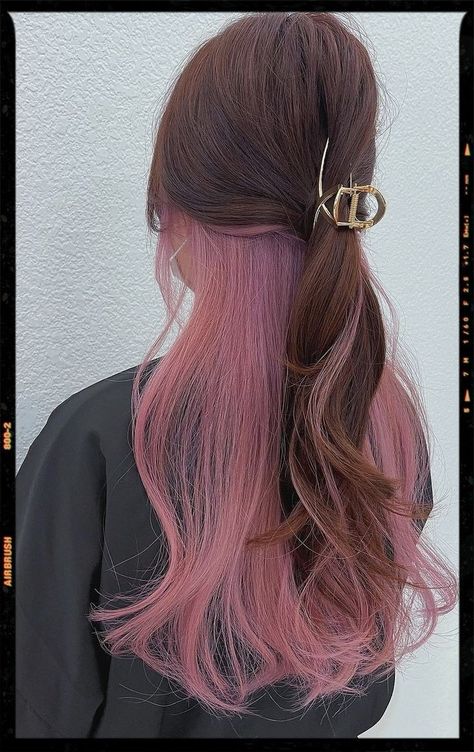 Dark Brown Hair With Peekaboos Pink, Dark Brown With Pink Hair, Peekaboo Hair With Brown Hair, Light Brown Hair With Pink Peekaboos, Pink In The Back Of Hair, Light Brown Hair With Peekaboos, Peakaboo Hair Pink, Cute Hairdye Hairstyles, Peekaboo Hair Color Dark Brown