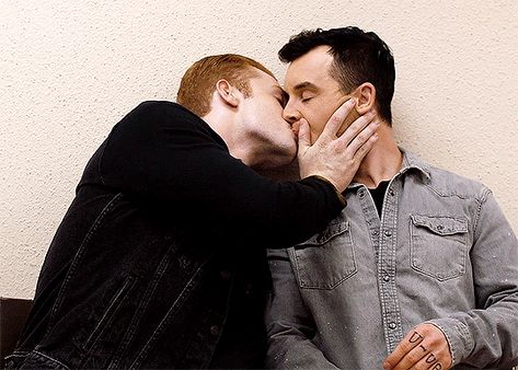 gallavich season 10 Sirius Orion Black, Shameless Us, Carl Shameless, The Shameless, Shameless Scenes, Shameless Mickey And Ian, Orion Black, Shameless Characters, Ian Shameless