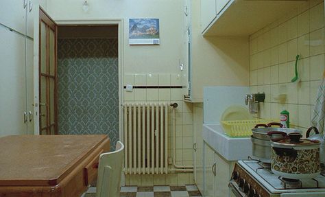 Jeanne Dielman, Chantal Akerman, Film Design, Grandmas House, House Inspo, 인테리어 디자인, Future House, Background Design, Interior Architecture