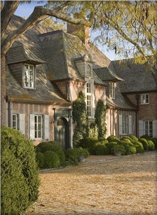 Landscape Designs, French Cottage, Pool Design, French Country House, French Country Style, French House, Style At Home, Brick House, Beautiful Architecture