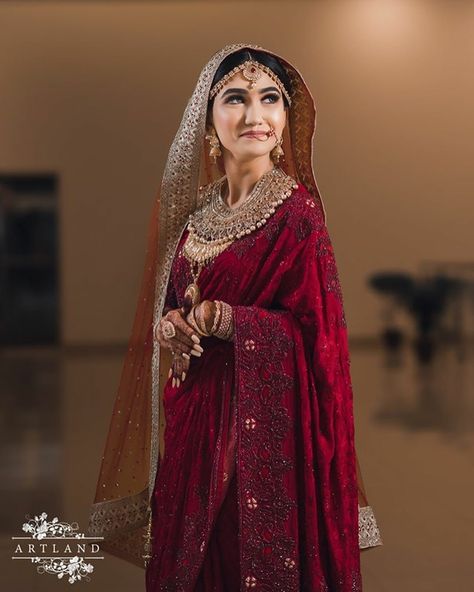 Bangladeshi Bride, Red Saree Wedding, Wedding Matching Outfits, Bridal Hijab Styles, Simple Lehenga, Wedding Dress Bustle, Indian Sari Dress, Desi Wedding Dresses, Wedding Lehenga Designs