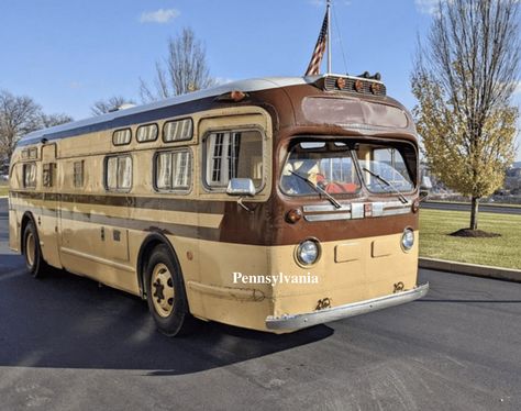 For Sale By Owner 1948 GMC Old Look tdh-3610 Transit Bus Motorhome For Sale $35K - Old Houses Under $50K Old Buses For Sale, Vintage Motorhome For Sale, Gmc Motorhome For Sale, Vintage Campers For Sale, Vintage Motorhome, Bus Motorhome, Gmc Motorhome, Old School Bus, Short Bus