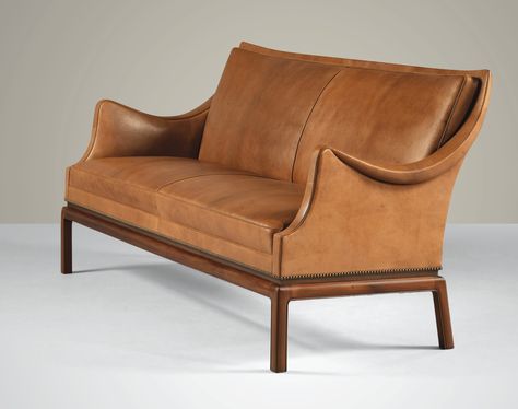 FRITS HENNINGSEN CANAPÉ, circa 1933; in mahogany and leather Frits Henningsen, Organic Modernism, Modern Retro Furniture, Danish Sofa, Monkey Mind, Sofas For Small Spaces, Hearth And Home, Art Old, Settee