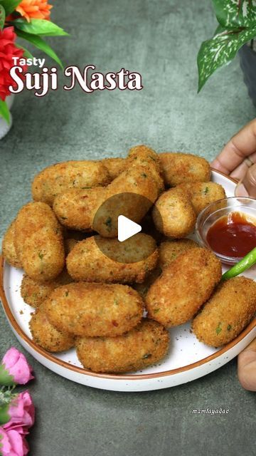 mamta yadav on Instagram: "Suji Nasta 😍 Using @oddy_uniwraps  Snacks Bag @bhojmasale  Masale  #sujinasta #nasta #nastarecipe #snacks #snackstime #recipe #explore #explorepage #gharkakhana  #foodporn #foodie #indianfood #foodtalkindia #desifood #videoofday #yummyfood #recipereels  #foodie #foodstagram #foodlover" Suji Ka Nasta Recipe, Suji Snacks Recipe, Suji Recipe, Nashta Recipe, Dry Snacks, Evening Snacks, Homemade Snacks, April 19, Interesting Food Recipes