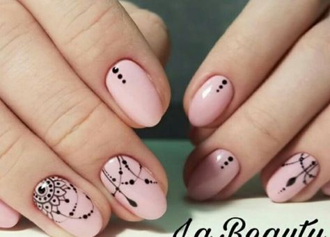 Nail Art Indian Style, Nails With Henna Design, Mehndi Nails Art, Mandala Nails Boho, Henna Nail Design, Mandala Nail Art, Mandala Nails, Henna Nails, Boho Nails