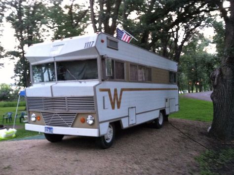 Vintage classic 1969 Winnebago camper Winnebago Motorhome, Vintage Motorhome, Vintage Rv, Detroit Diesel, Combi Vw, Campers For Sale, Big Car, Model T, Small Cars