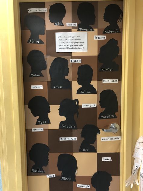 Michelle Obama Door Decoration, Mlk Classroom Door, Mlk Door Decorations Classroom, Bhm Door Decorations, Mlk Bulletin Board Ideas, History Door Decorations, Decorations For Kindergarten, History Bulletin Boards, Dr King