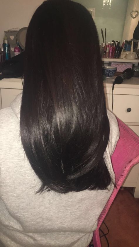 Shine finish straight blow out Shiny Black Hair, Silky Straight Hair, Straight Hair Cuts, Long Silky Hair, Hair Advice, Shot Hair Styles, Blow Out, Edgy Hair, Haircuts Straight Hair