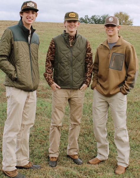 Mens Outdoorsy Style, Granola Boy Aesthetic Outfits, Southern Men Outfits, Granola Outfits Men, Winter Granola Outfit, Granola Boy Outfits, Outdoorsy Style Men, Outfits Granola, Granola Fits