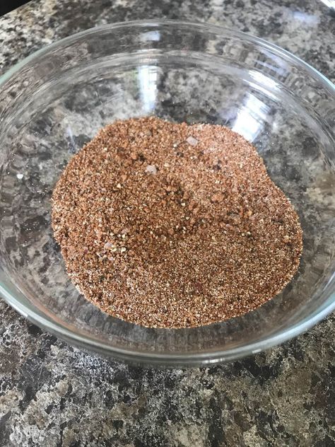 I seen Bobby Flay's on a show and he gave this dry rub. I use it on everything and it doesnt matter what it is it turns out good. Rib Rub Recipe, Bbq Rub Recipe, Desserts Cheesecake, Bobby Flay Recipes, Homemade Dry Mixes, Dry Rub Recipes, Steak Rubs, Hispanic Kitchen, Meat Rubs