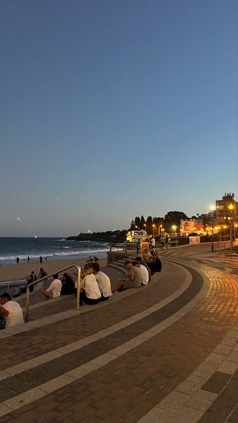 Sydney Date Ideas, Coogee Beach Sydney, Sydney Australia Beaches, Withdrawal Slip, Sydney Aesthetic, Sydney Holiday, Sydney Winter, Sydney Summer, Australia Aesthetic