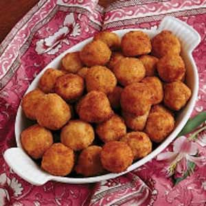 Deep Fried Sauerkraut Ham Ball Appetizers Sauerkraut Balls, Ham Balls, Fried Ham, Fried Chicken Dinner, Hush Puppies Recipe, Cream Style Corn, Fingerfood Party, Crab Cakes, Fried Food