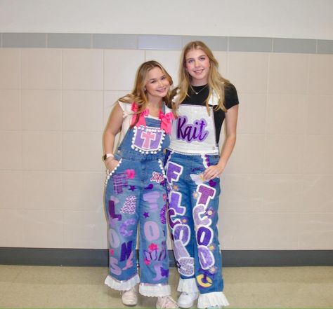 Senior season, senior game, senior night, senior overalls, pose inspo, diy overalls, photo inspo, digital camera, class of 2025, 2ENIOR5, overall inspo Diy Overalls, Senior Year Things, Senior Season, Sr 25, Senior Games, Senior Overalls, Senior Year Of High School, Class Of 2025, Senior Night