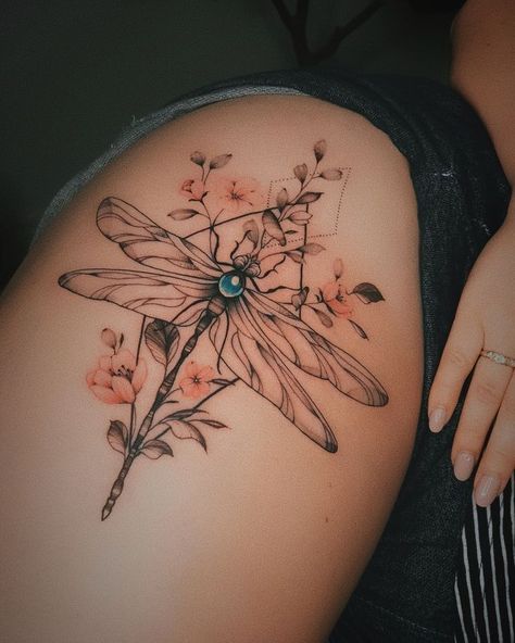 Front Thigh Tattoos, Thigh Tattoos For Women, Cute Thigh Tattoos, Girl Thigh Tattoos, Hip Thigh Tattoos, Dragonfly Tattoo Design, Thigh Tattoos, Geniale Tattoos, Leg Tattoos Women