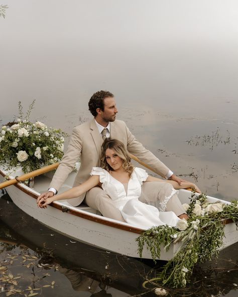 Makenna & Logan 🤍 - Big bear lake Photographer: @karinnajeanphotography Hosted/ styled by : @victoria.pepperphotography for @riversidestyledshoots Venue : @intimatemountainweddings Models: @makennaxlogan Boat: @socalrowboatrental Wedding Boat Pictures, Wedding Boat, Boat Wedding, Boat Pictures, Vintage Boats, Big Bear Lake, Museum Wedding, Bear Lake, Lake George