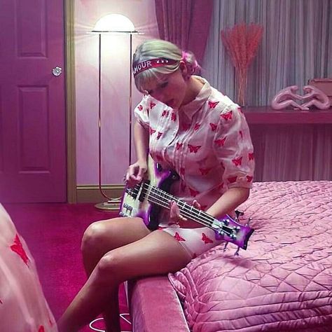 Taylor Swift Music Videos Outfits, Lover By Taylor Swift, Taylor Swift Pink, Lover Taylor Swift, Lover Taylor, Taylor Swift Music Videos, Taylor Swift Lover, Album Aesthetic, Lover Dress