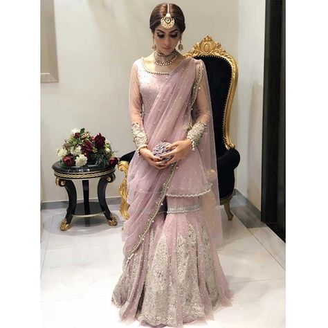 Momina looking like a dream in a customised Shiza Hassan Formal 💥 #ShizaHassan #ShizaHassanFormals New Wedding Dress Indian, Orang India, Bride Wars, Wedding Dresses Pakistani, Pengantin India, Shadi Dresses, Desi Wedding Dresses, Nikkah Dress, Vestidos Color Rosa