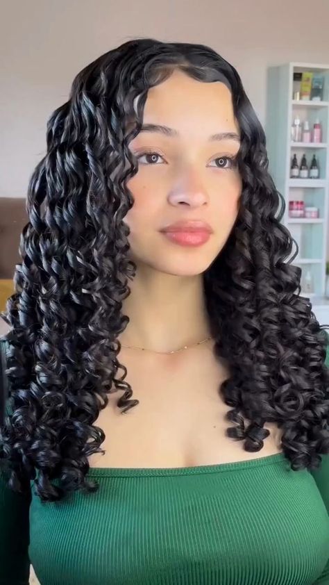 Get Creative with Your Hairstyle: Try the Hairstyler App Today Curly Hair Beauty, Natural Curly Hair Cuts, Curly Hair Care Routine, Mixed Curly Hair, Curly Hair Videos, Curly Hair Photos, Hairstyles For Layered Hair, Curly Hair Styles Easy, Beautiful Curly Hair