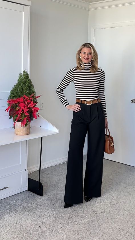 Black Turtleneck Jeans Outfit, Black Turtleneck And Skirt Outfit, Striped Turtleneck Outfit, Turtleneck Sweater Outfit, Ootd Sweater, Turtleneck Outfit, Trouser Outfit, Striped Turtleneck, Black Turtleneck