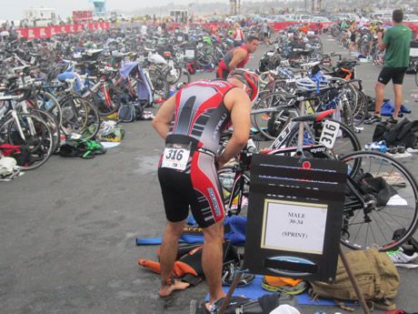 3 Triathlon Transition Secrets You May Not Know Triathlon Transition Set Up, Triathlon Transition, Ironman Triathlon Training, Sprint Triathlon, Triathlon Motivation, Half Ironman, Ironman Triathlon, Triathlon Training, Bike Run