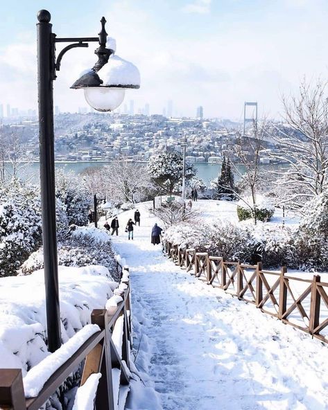 Snow begins in Istanbul ❄️❄️ ☃️☃️ 🇹🇷🇹🇷 Winter In Istanbul, Turkey Beach, Istanbul Turkey Photography, Istanbul Photography, Istanbul Turkey, Funny Animal Pictures, Dream Destinations, Travel Aesthetic, Fantasy World