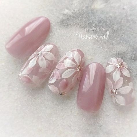 Floral Gel Nail Designs, Nails Floral Design, Nail Art Step By Step, Nail Art Flower, Nails With Flowers, Flowers Nail Art, Fancy Nail Art, Art Designs Ideas, Floral Nail Designs