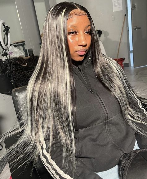 Black With Blonde Highlights, Black Hair With Blonde Highlights, Blonde Highlights On Dark Hair, Girl Hair Colors, Frontal Wig Hairstyles, Sew In Hairstyles, Black Hair With Highlights, Dyed Natural Hair, Pretty Hair Color