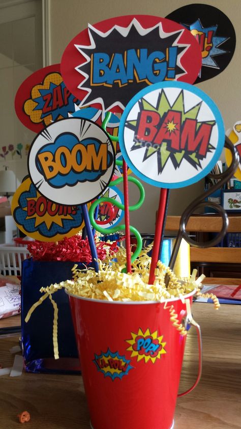 Centerpiece for superhero party Avengers Theme Birthday, Superhero Centerpiece, Superhero Birthday Party Decorations, Wonder Woman Birthday Party, Superman Birthday Party, Spiderman Birthday Party Decorations, Superhero Party Decorations, Superman Party, Marvel Birthday Party