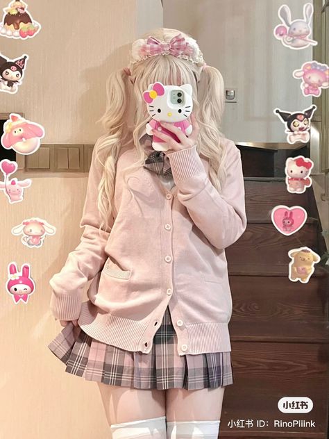 Year 2000 Fashion, Soft Kawaii Outfits, Skirt And Cardigan Outfit, Kawaiicore Fashion, Sanrio Heart, Inspo Reference, Trolls Oc, Cute Pastel Outfits, Sanrio Clothes