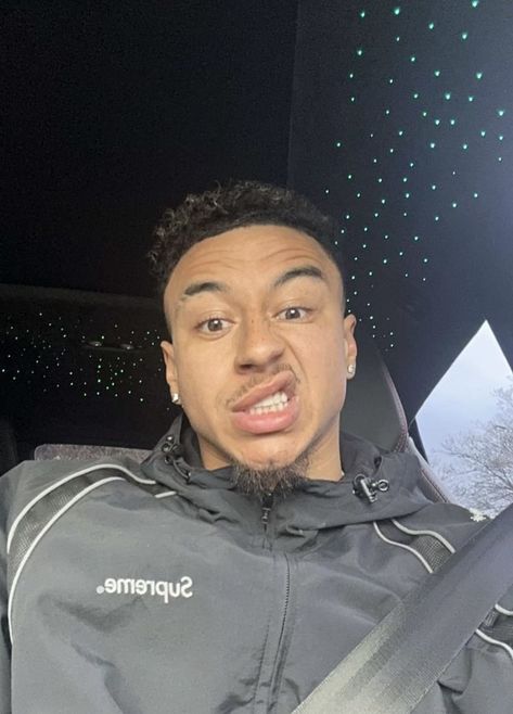 Aesthetic Jesse Lingard Footballer Icon Jesse Lingard Aesthetic, Jessie Lingard, Jesse Lingard, Fine People, Football Boyfriend, Arsenal Players, Aesthetic Photos, Live Laugh Love, Aesthetic Photo