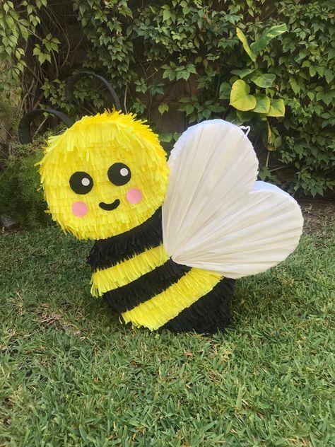 Bumble Bee Pinata, Bee Piñata, Bee Pinata, Paper Mache Art Projects, Bee Birthday Theme, Bee Themed Birthday Party, Sunflower Party, Bee Birthday Party, Boss Birthday