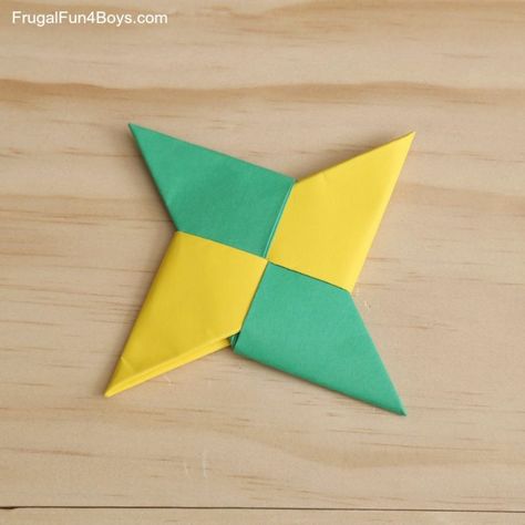 How to Fold Paper Ninja Stars – Frugal Fun For Boys and Girls Origami Dachshund, Ninja Star Origami, Star Paper Craft, Paper Ninja Stars, Missi Roti, Folded Paper Stars, Ninja Stars, Chirstmas Decor, Ninja Birthday