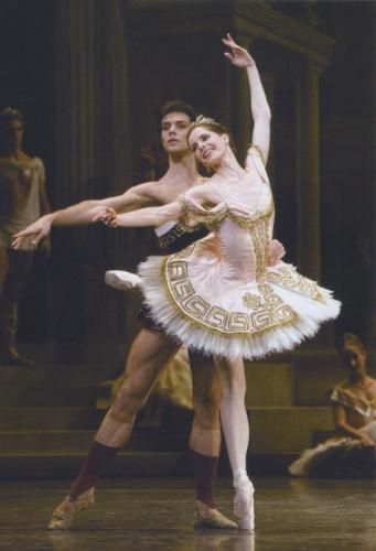 Darcey Bussell, The Royal Ballet, Mikhail Baryshnikov, Ballet Inspiration, American Ballet Theatre, Dance It Out, Ballet Photos, Ballerina Dancing, Pantomime