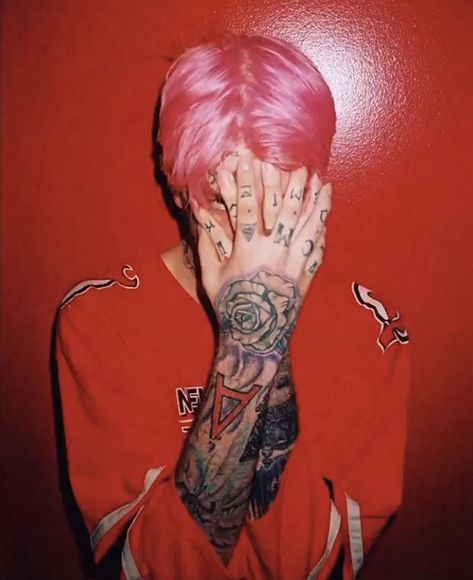 Lil Peep Wallpaper, Peep Wallpaper, Rapper Wallpaper, Wallpaper Free, Full Hd, Wallpapers, Tattoos, Wall, Pink